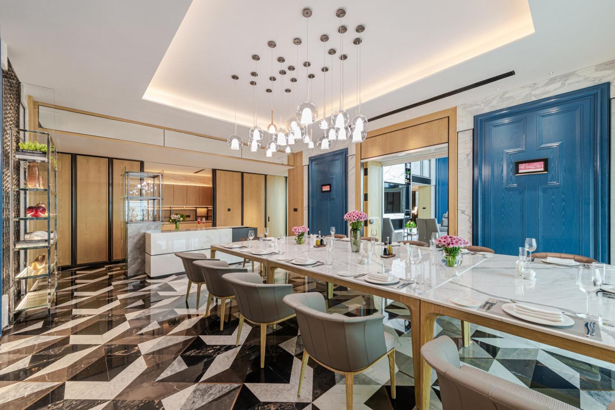 Narcissus The Royal Hotel Ер-Ріяд Екстер'єр фото The Club at Hong Kong International Airport